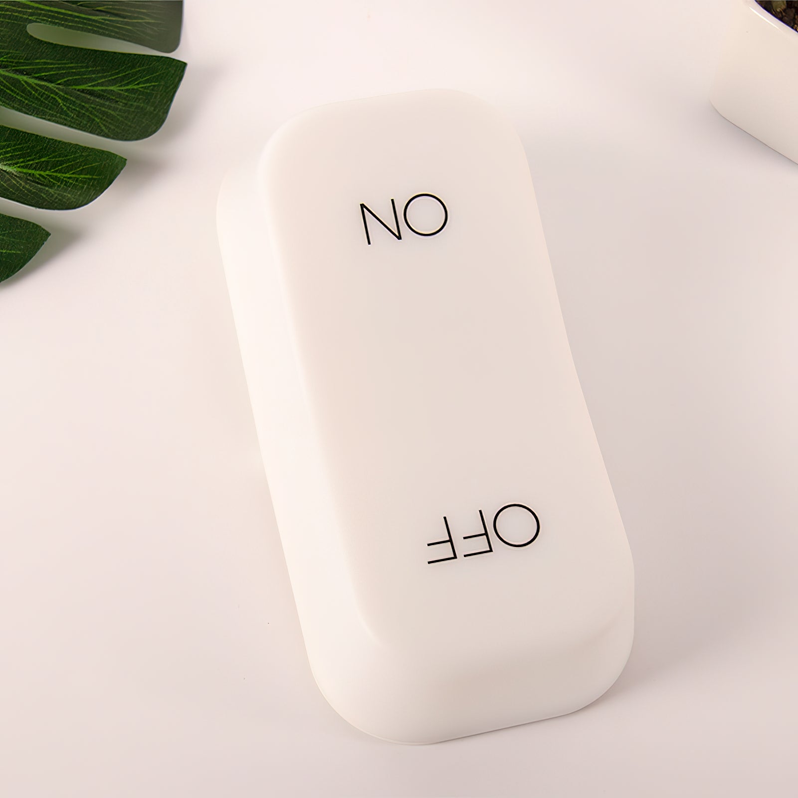 Gravity-Switch uppladdningsbar nattlampa – beröringsfri på/av LED-lampa med inbyggt batteri