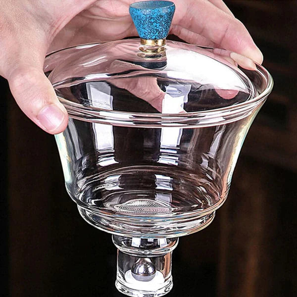 Elegant tekanna i glas med magnetisk infusionsanordning