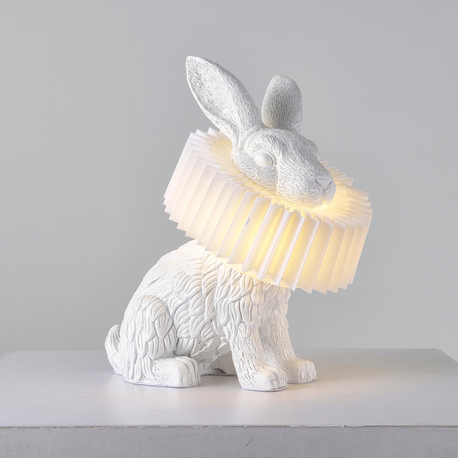 Nyckfull Bunny Glow Bordlampa – Modern djurinspirerad nattlampa
