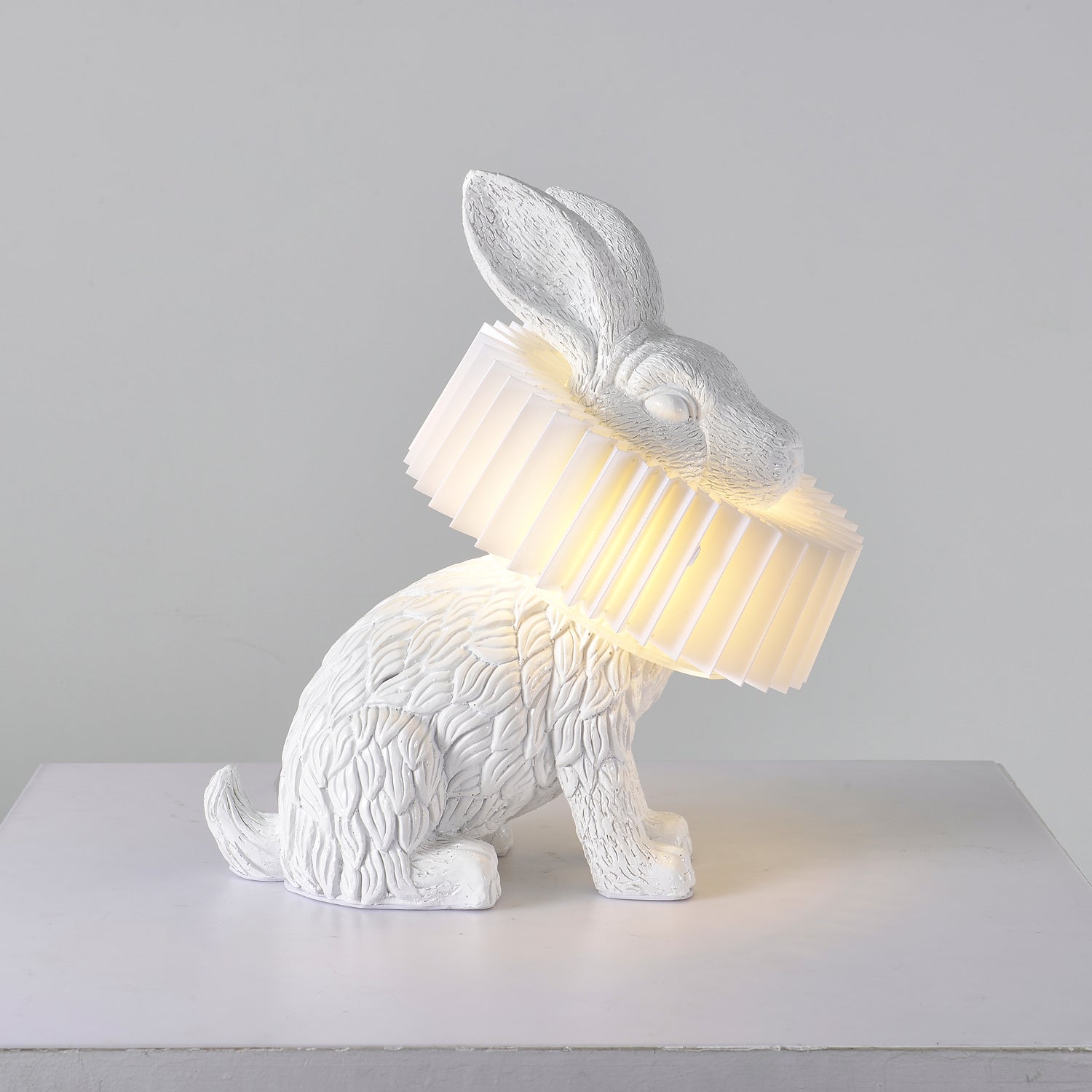 Nyckfull Bunny Glow Bordlampa – Modern djurinspirerad nattlampa