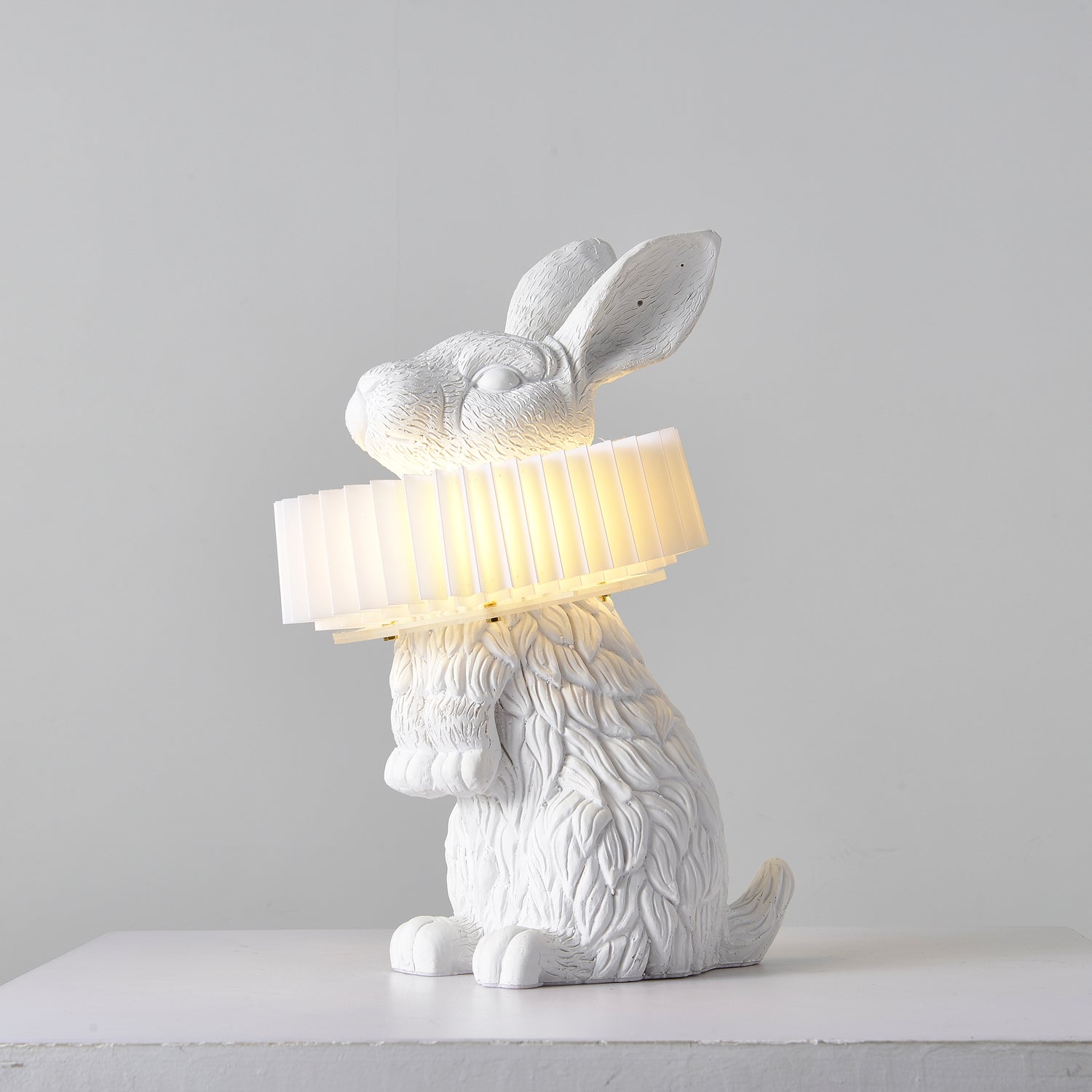 Nyckfull Bunny Glow Bordlampa – Modern djurinspirerad nattlampa