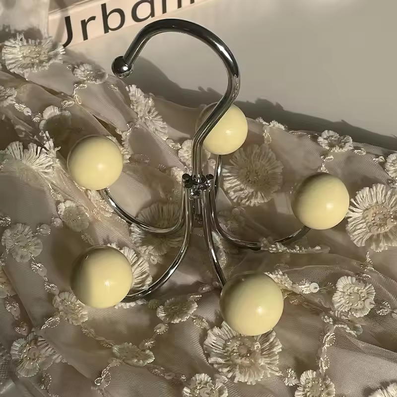 Skandinavisk väggkrok – Minimalistisk förvaringslösning för heminredning