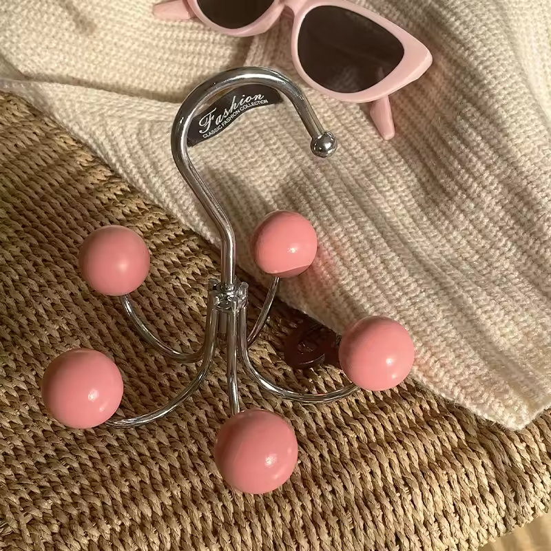 Skandinavisk väggkrok – Minimalistisk förvaringslösning för heminredning