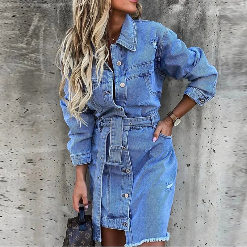 Vintage-inspirerad denim midiklänning för kvinnor – Snygg och avslappnad jeansklänning med smickrande silhuett
