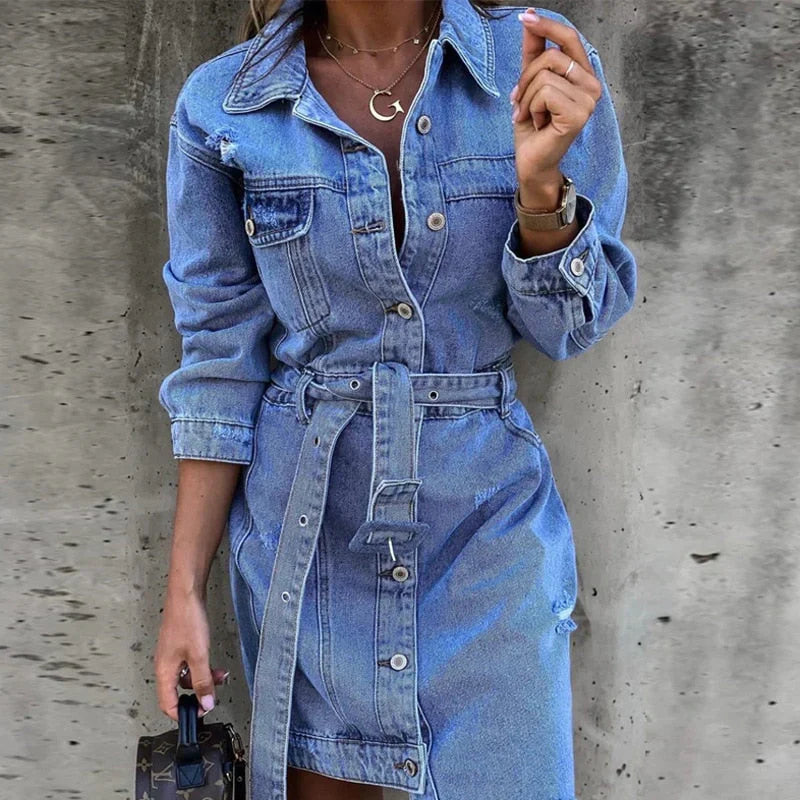 Vintage-inspirerad denim midiklänning för kvinnor – Snygg och avslappnad jeansklänning med smickrande silhuett