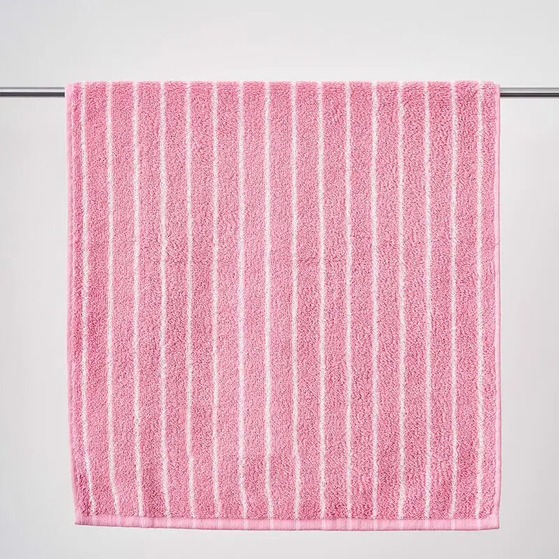 Mjuka roséfärgade handdukar i vintagestil – Dekorativa randiga badhanddukar för moderna hem