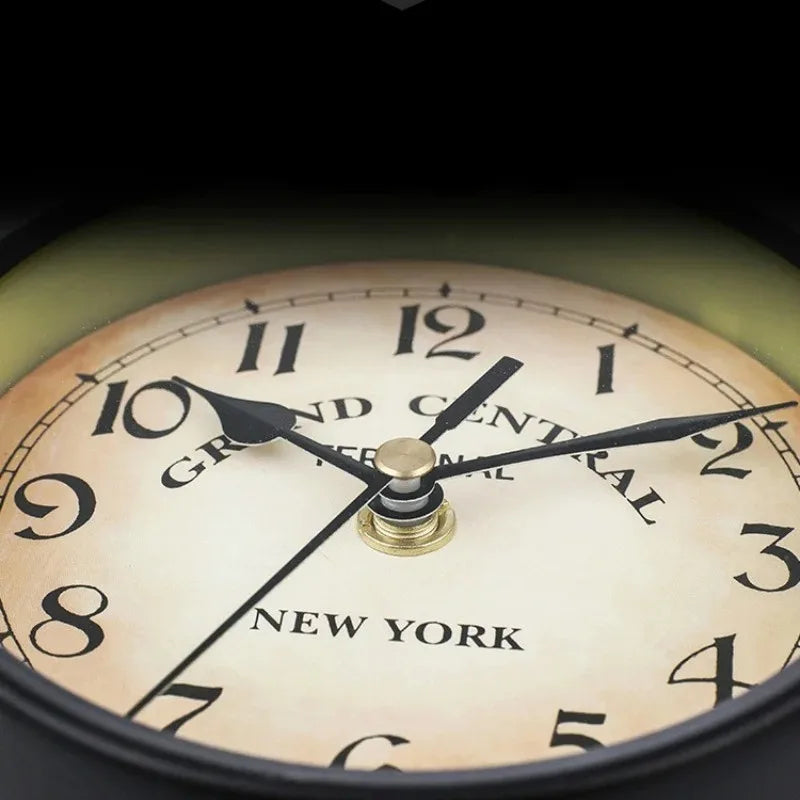 RetroTime - Vintage dubbelsidig väggklocka