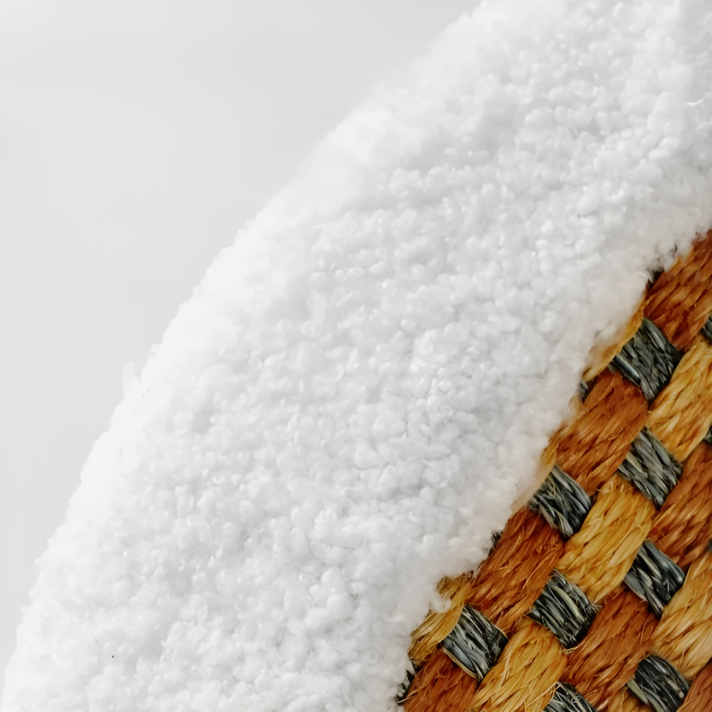 Plyschig kattlounge med reptålig yta – Mysig lyxbädd för katter