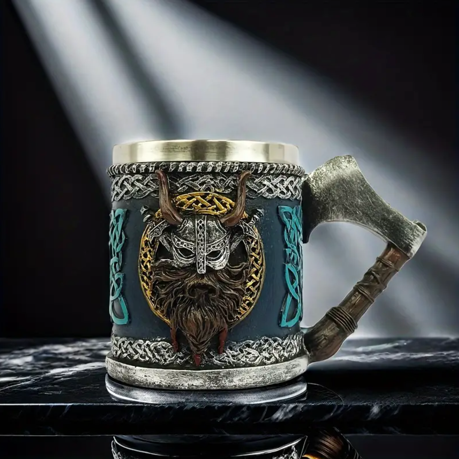 Nordisk krigare keramisk mugg — Robust vikingastil