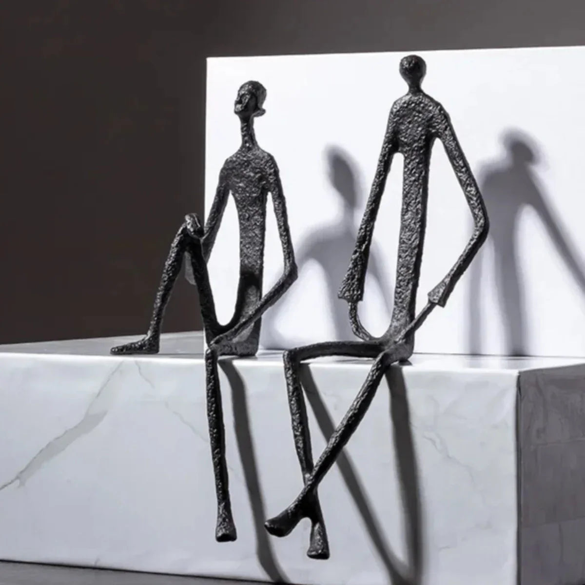 Luan-inspirerad konstprydnad – Minimalistisk skulptur för modern heminredning