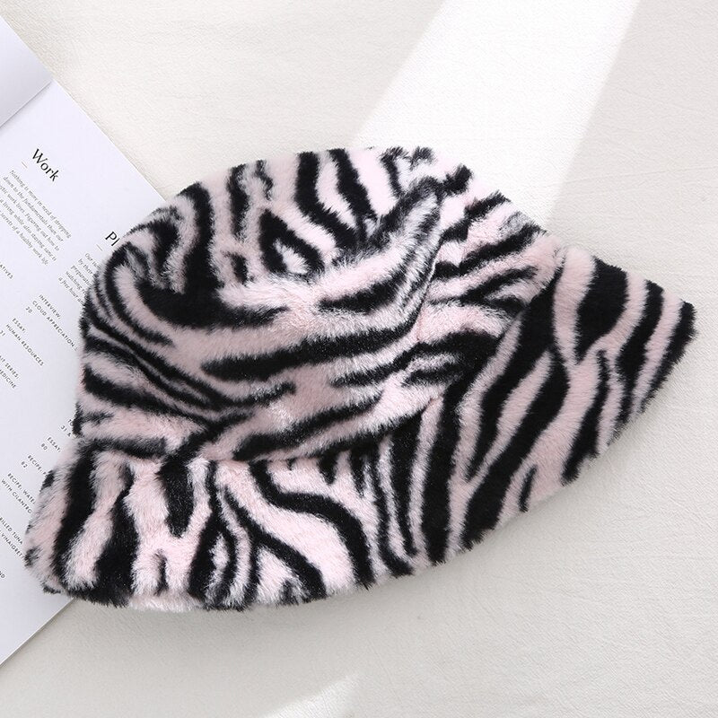 Vintermössa i plysch – Mjuk, trendig och ultravarm huvudbonad