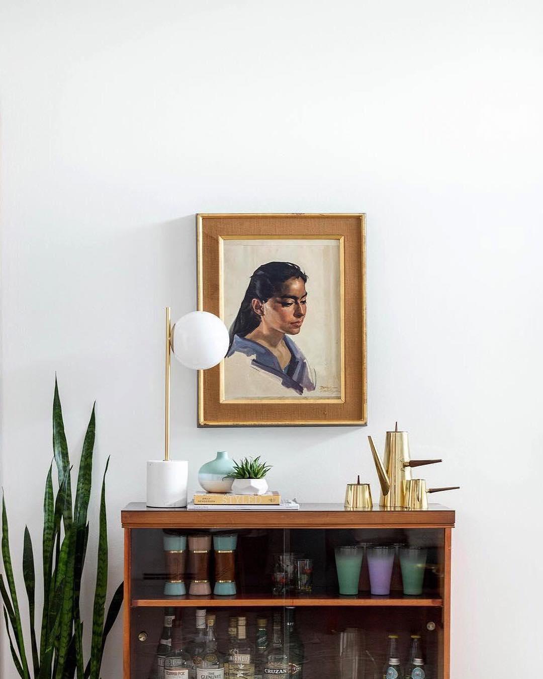 Minimalistisk globbordslampa - Elegant bordslampa med stång