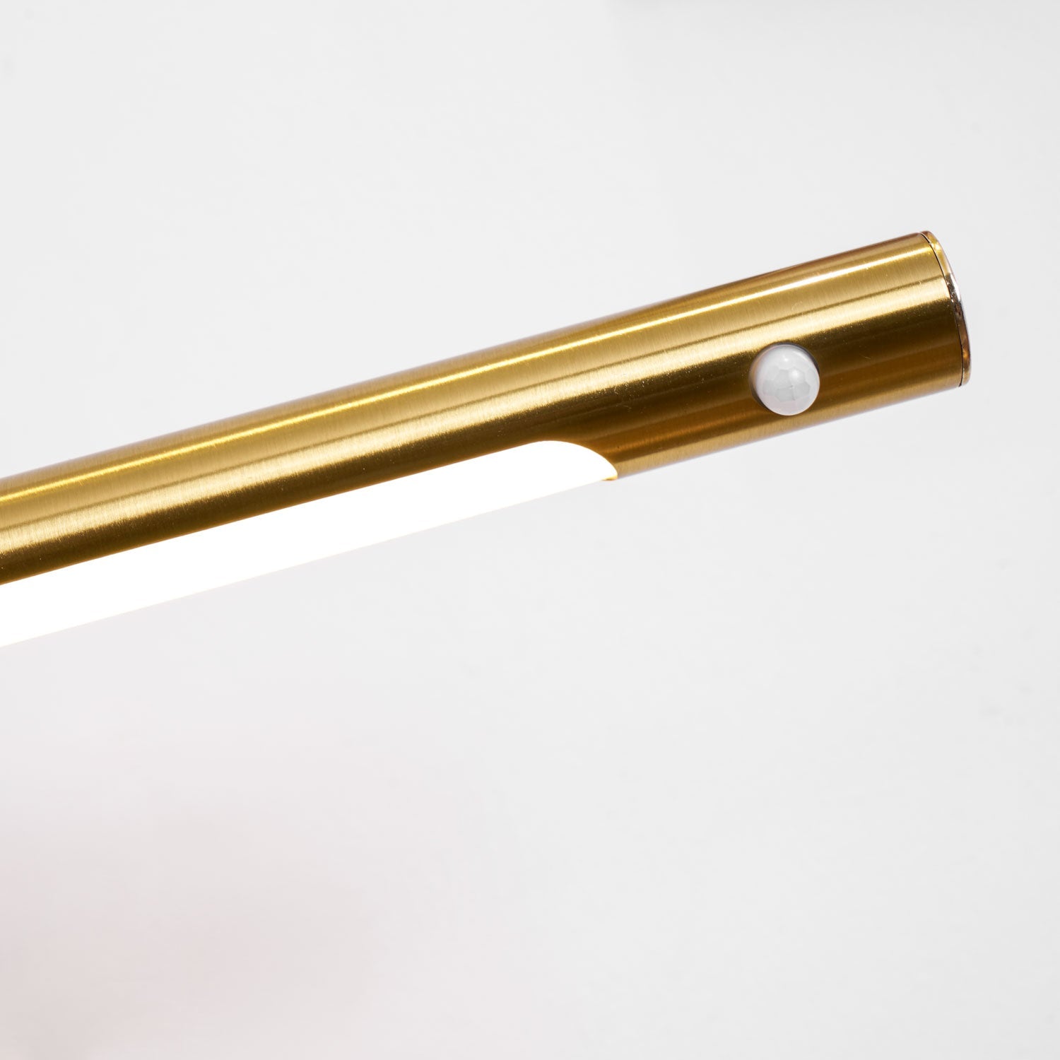 Vägglampa med hjorthorn – Retroinspirerad vägglampa för mysig hematmosfär