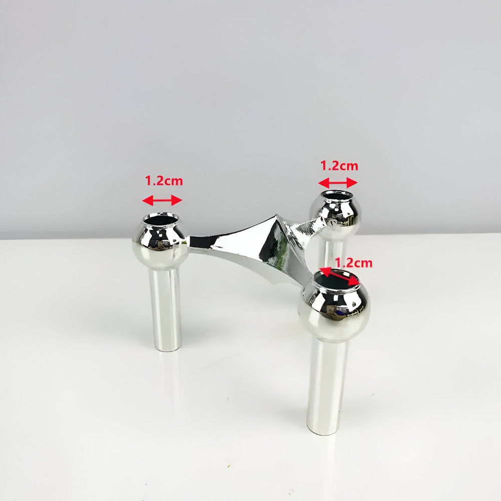 Nordiskinspirerade ljusstakar i metall – elegant minimalistisk inredning