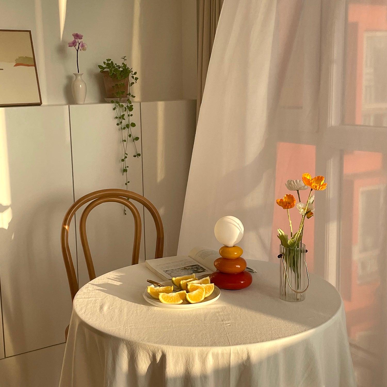 Skulpterad trippelformad bordslampa – Elegant modern accentbelysning