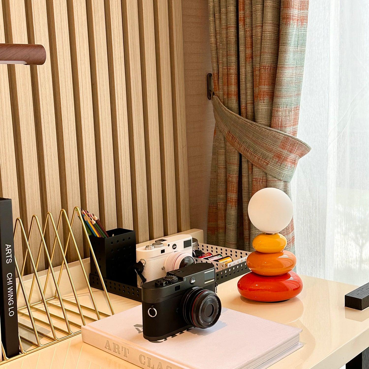 Skulpterad trippelformad bordslampa – Elegant modern accentbelysning