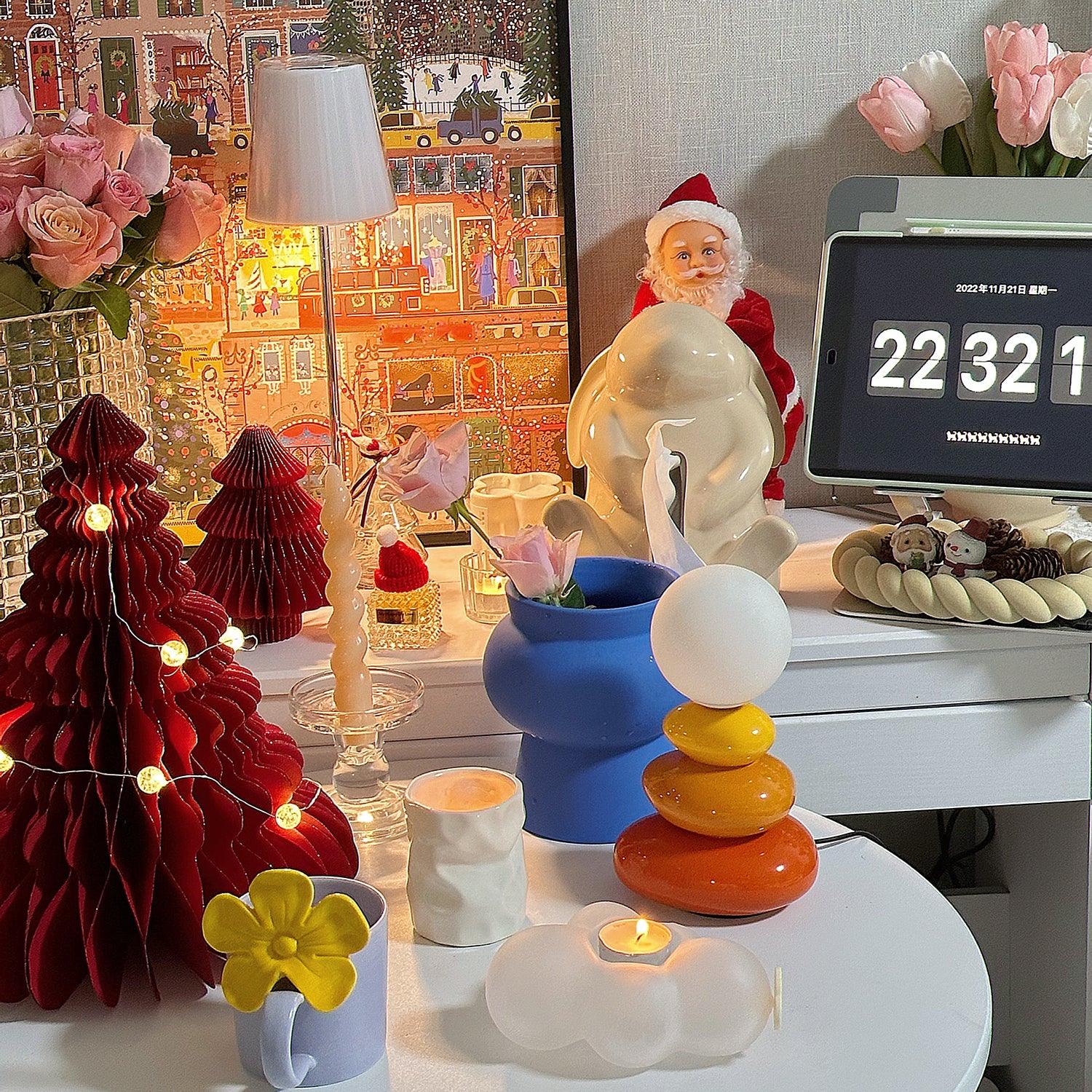 Skulpterad trippelformad bordslampa – Elegant modern accentbelysning