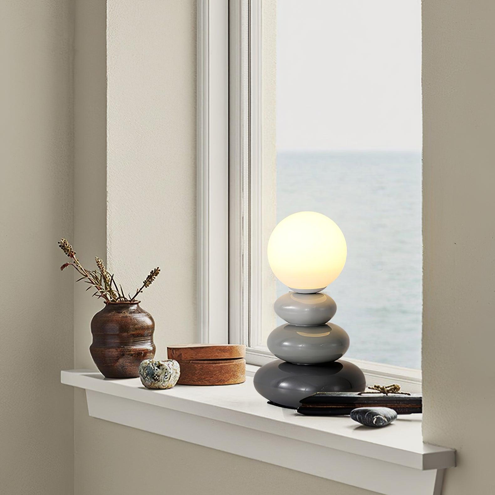 Skulpterad trippelformad bordslampa – Elegant modern accentbelysning