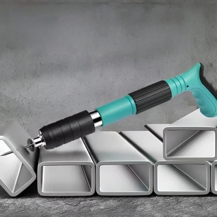 Bärbar mini spikpistol