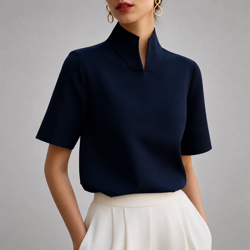Celeste | V-ringad blus med hög hals – Skräddarsydd långärmad topp för elegant styling