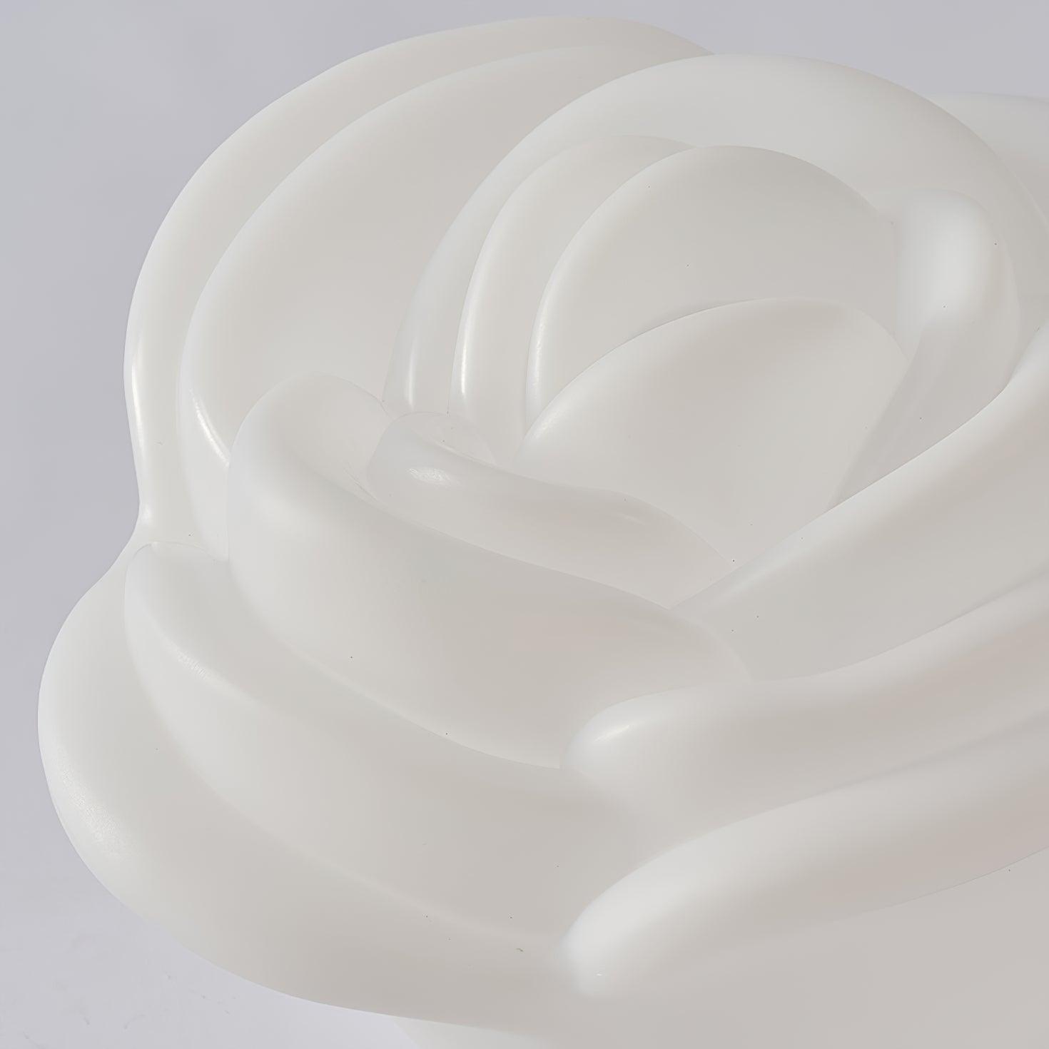 Graciös LED-lampa med kronblad - Vit rosinspirerat ljus