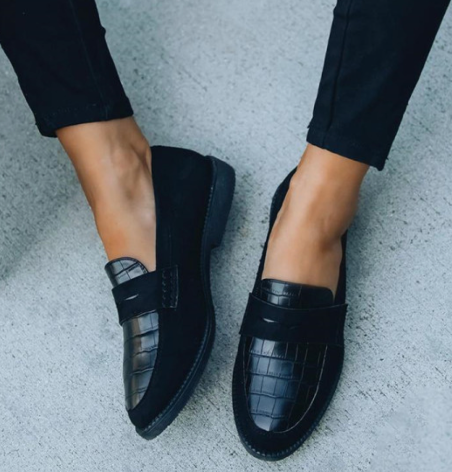 Formella slip-on-skor för kvinnor