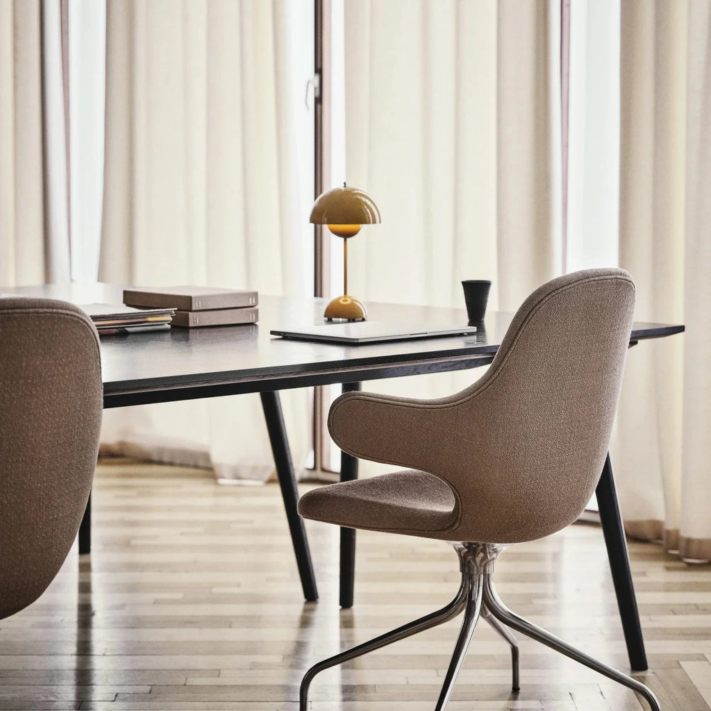 LunarGlow - LED-bordslampa för en ambient interiör