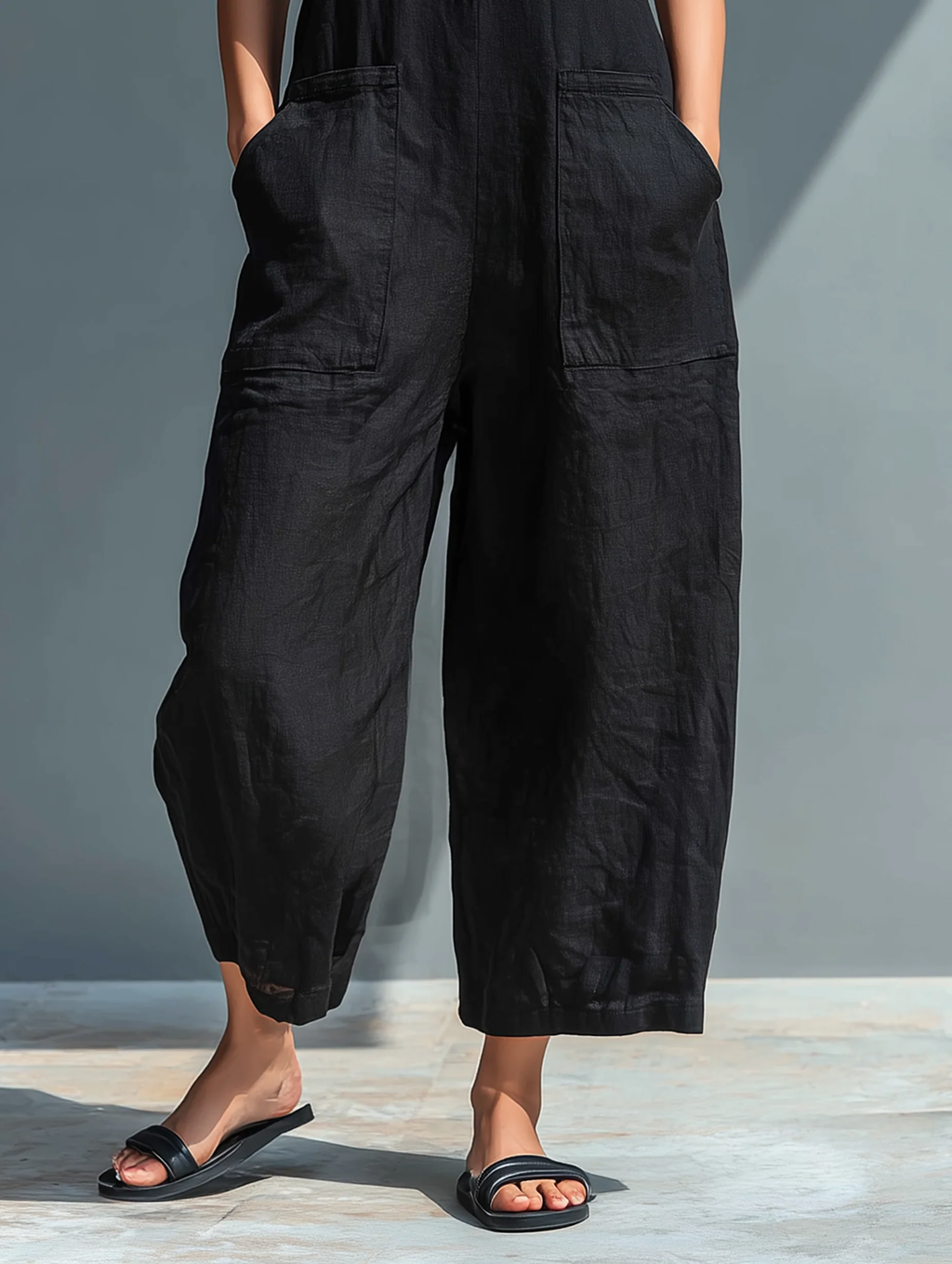 Alveria | Knappknäppt linnejumpsuit — Klassisk ärmlös mandarinkrage med beskurna ben