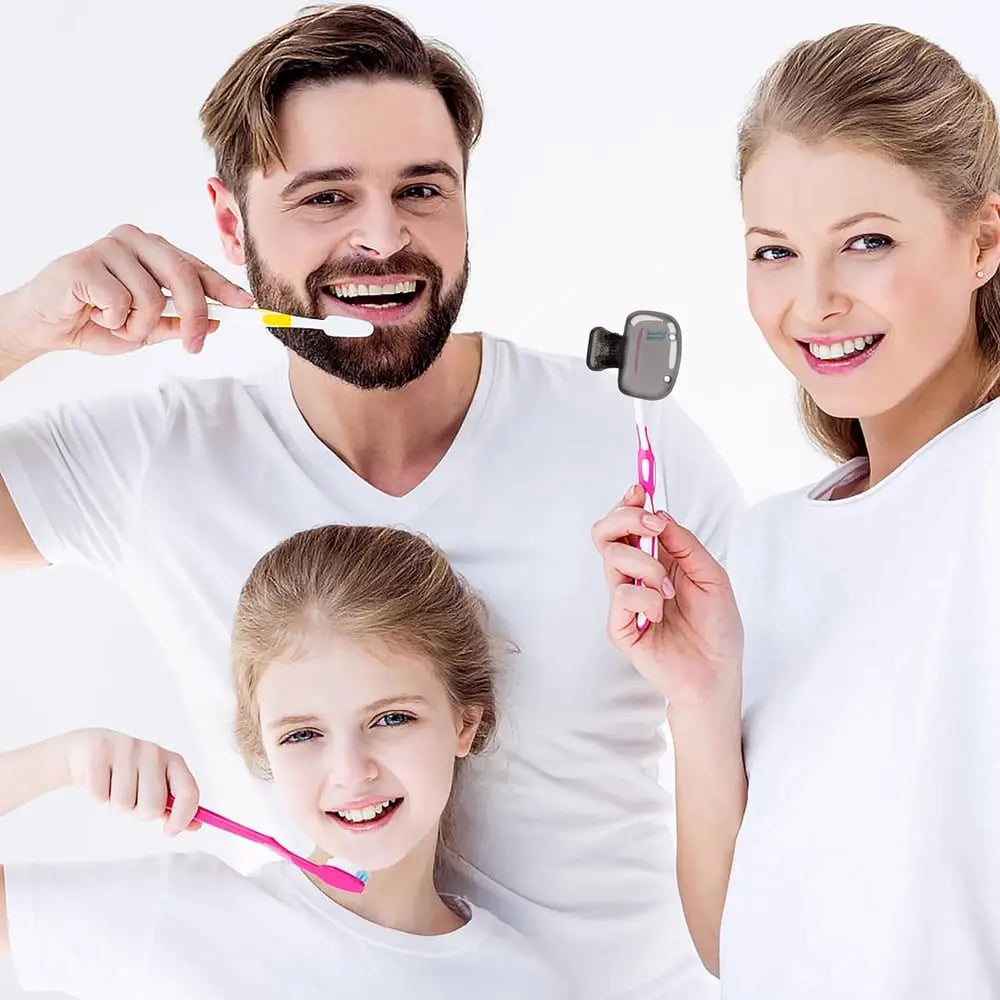 Tandborsteskydd med klämmskydd och resefodral – Hygieniska dammskydd (set om 4)