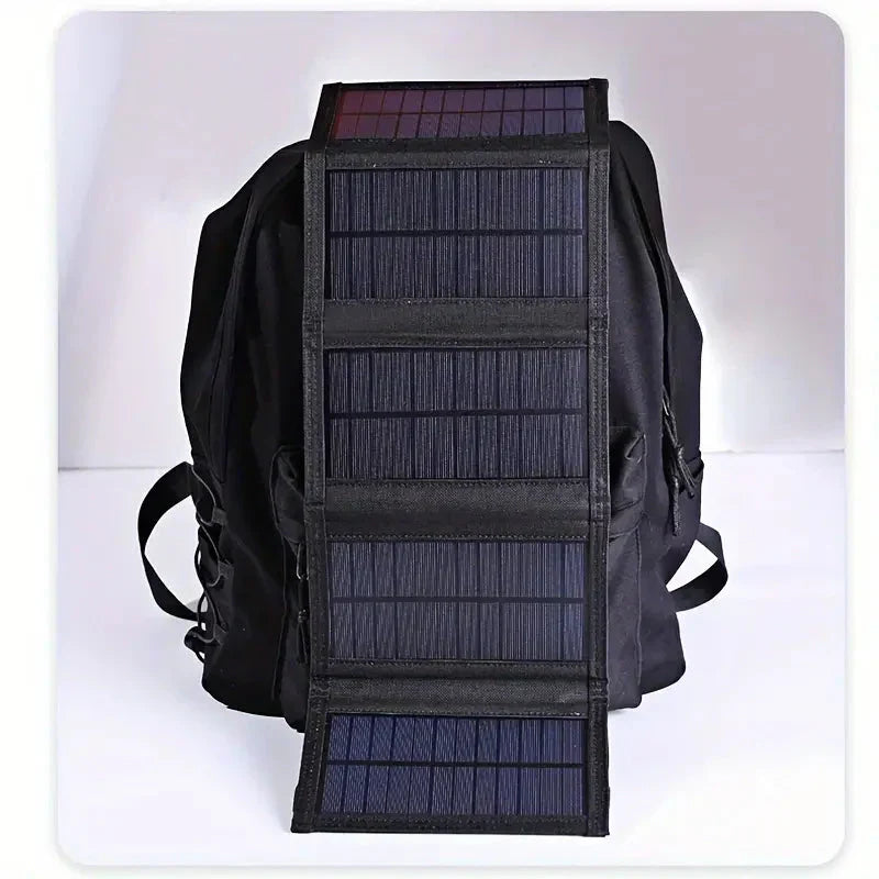 UltraSlim Solar Charger Pro – Hopfällbar powerbank för camping och nödbatterier