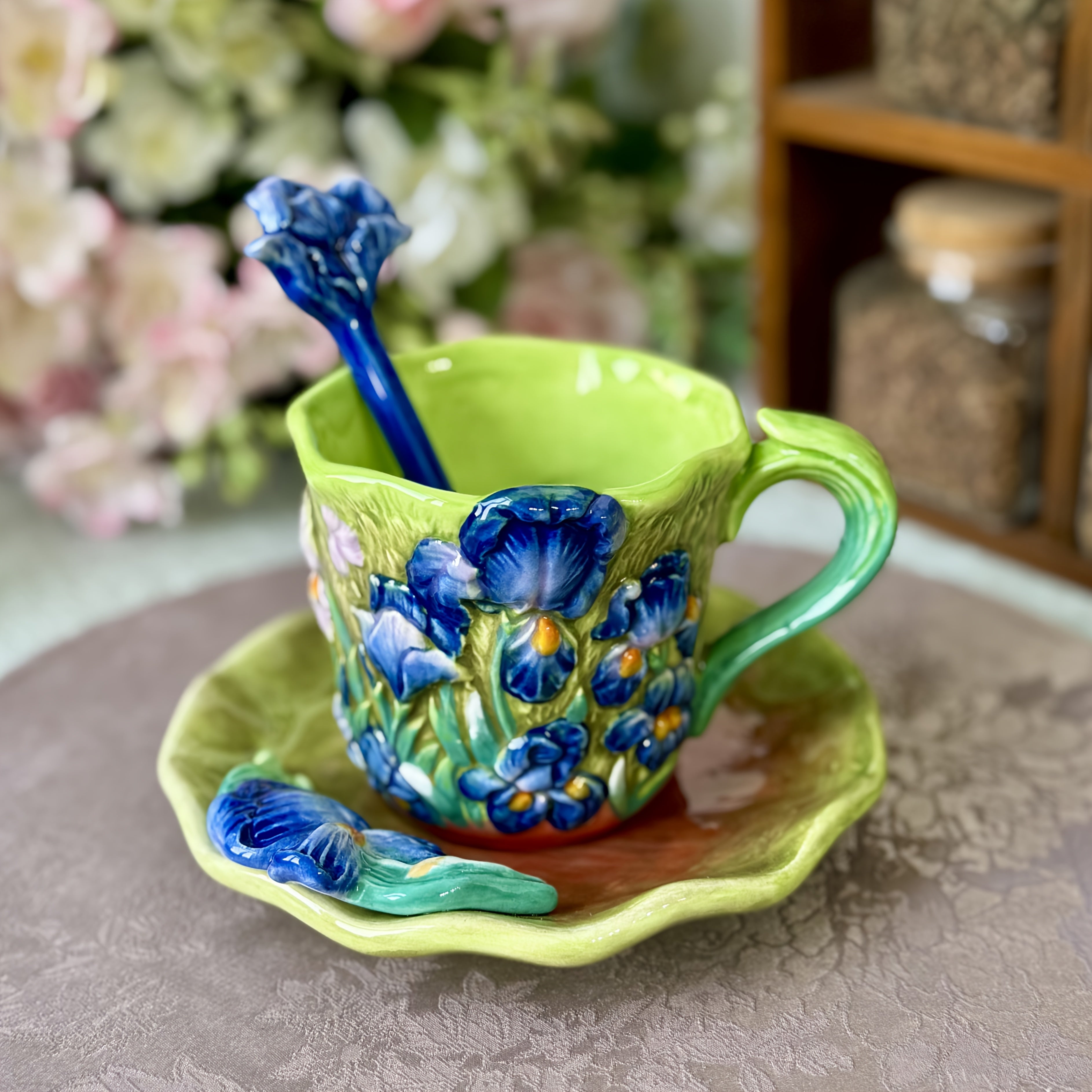 Künstlerische Teetasse und Untertasse aus Keramik im Van-Gogh-Stil