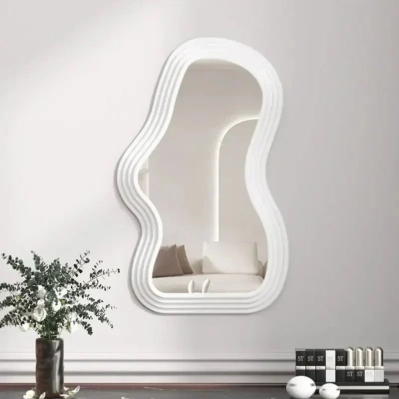 AuraGlow Cloud sminkspegel – Estetisk abstrakt design