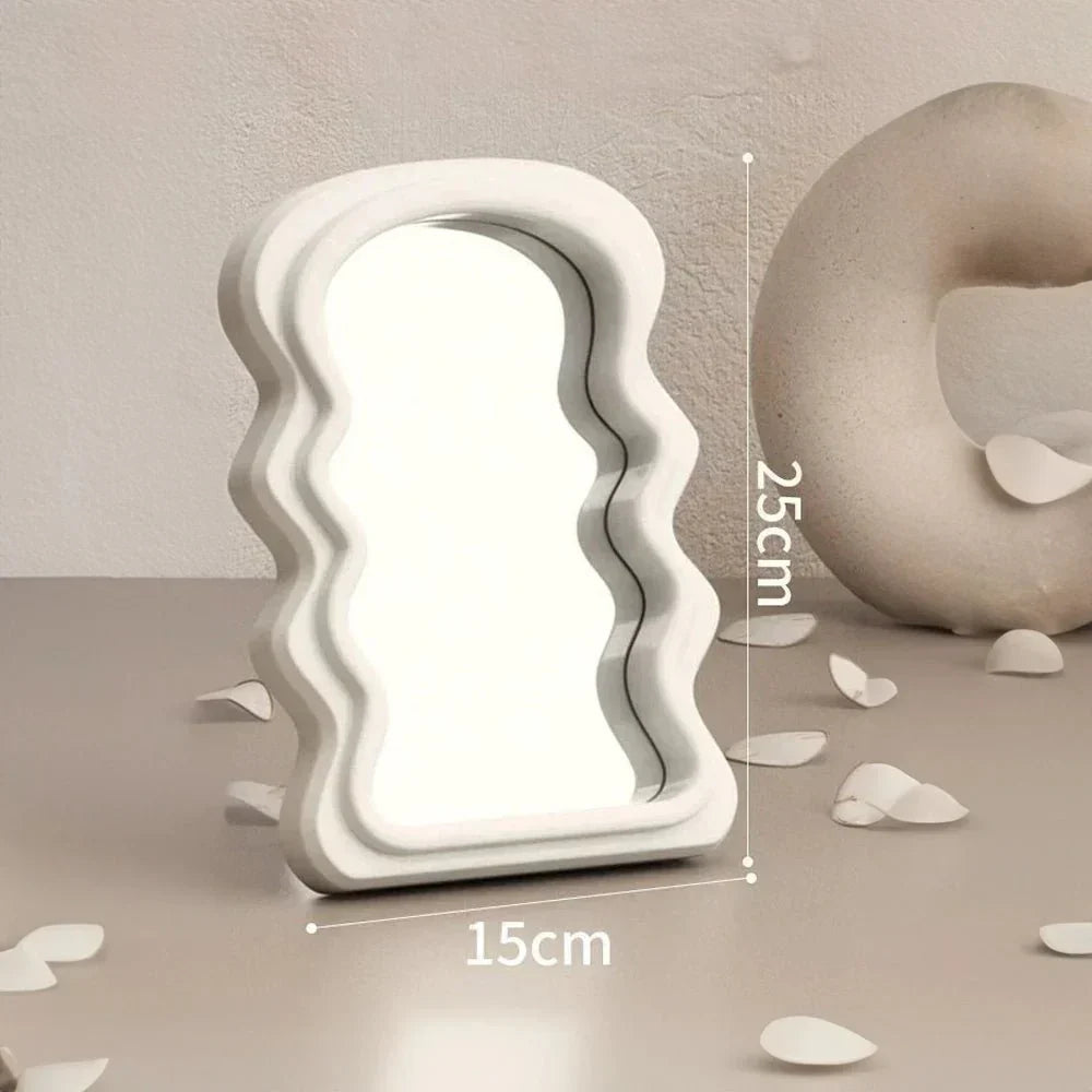 AuraGlow Cloud sminkspegel – Estetisk abstrakt design