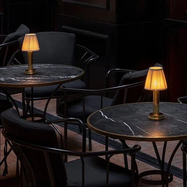 Elegant sladdlös LED Silk Touch bordslampa – modern elegans