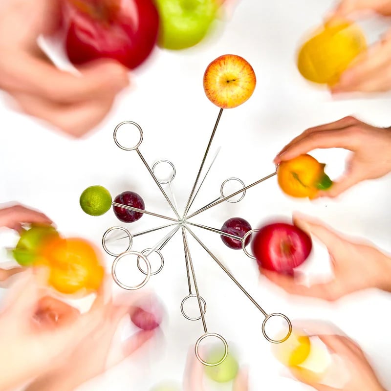 Konstnärlig flytande fruktkorg – Handgjord metalldekoration för modern bordsdekoration