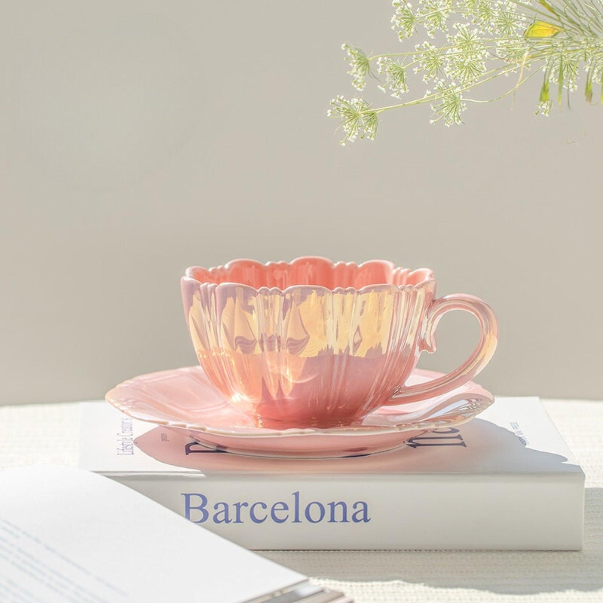 Lustrous Bloom tekopp och fat – Strålande pärlfinish