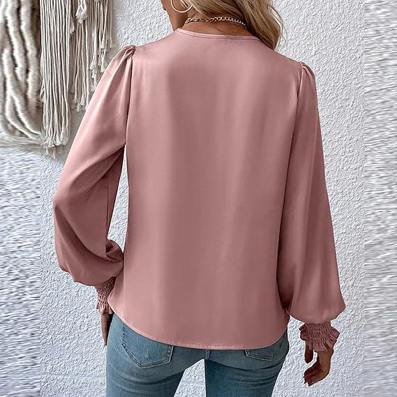 Yvette | V-ringad blus med smockade manschetter - Chic, avslappnad topp