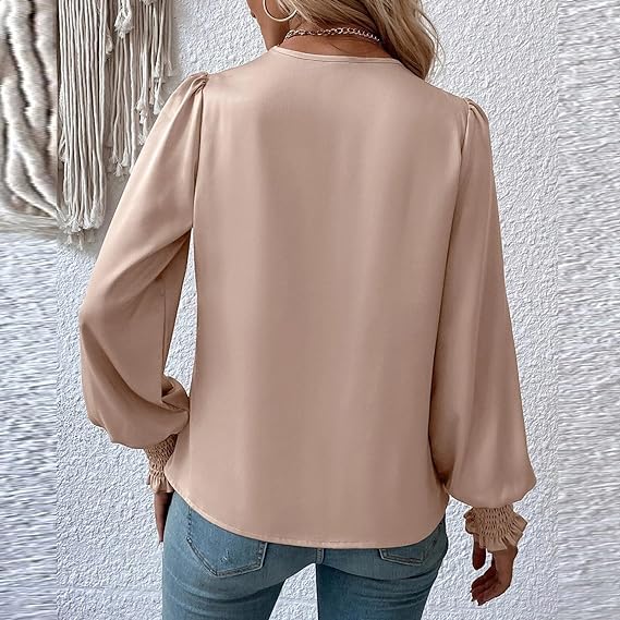 Yvette | V-ringad blus med smockade manschetter - Chic, avslappnad topp