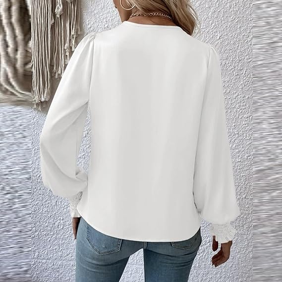 Yvette | V-ringad blus med smockade manschetter - Chic, avslappnad topp