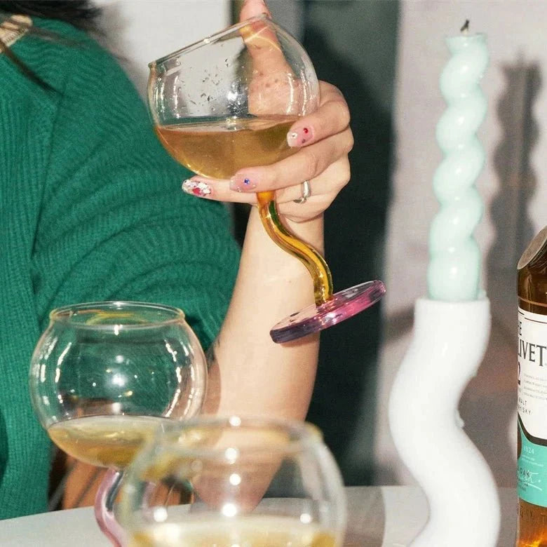 VivaSip – Hantverksmässigt vriden stjälkglas