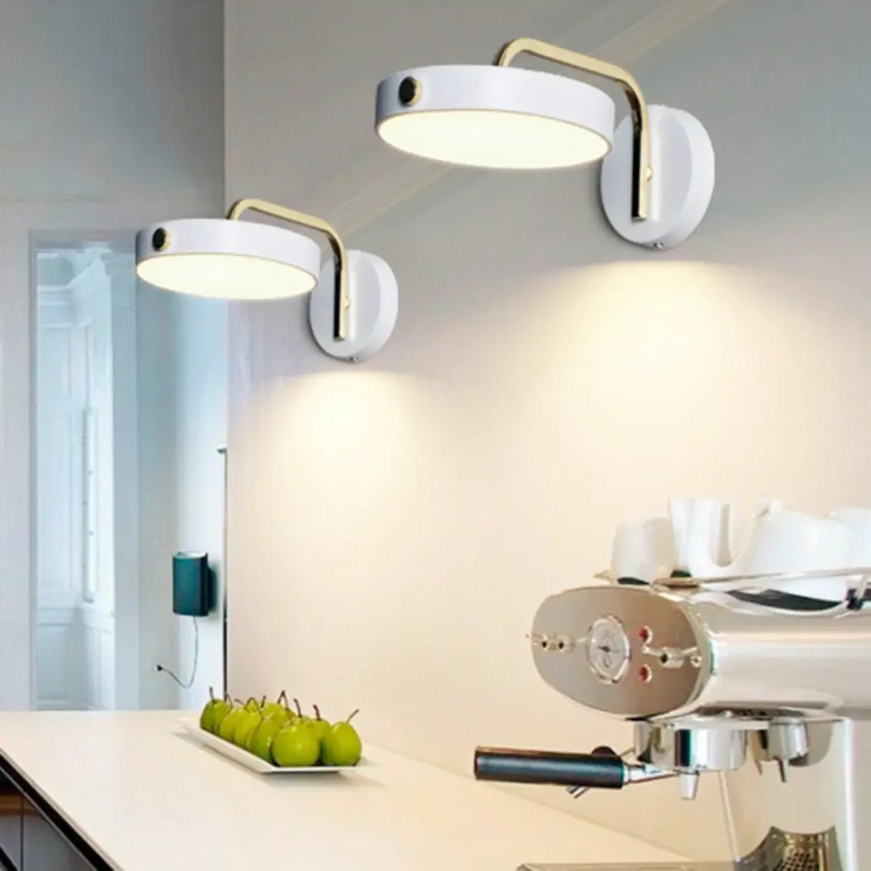 Modern rund LED-vägglampa – justerbar metalllampa