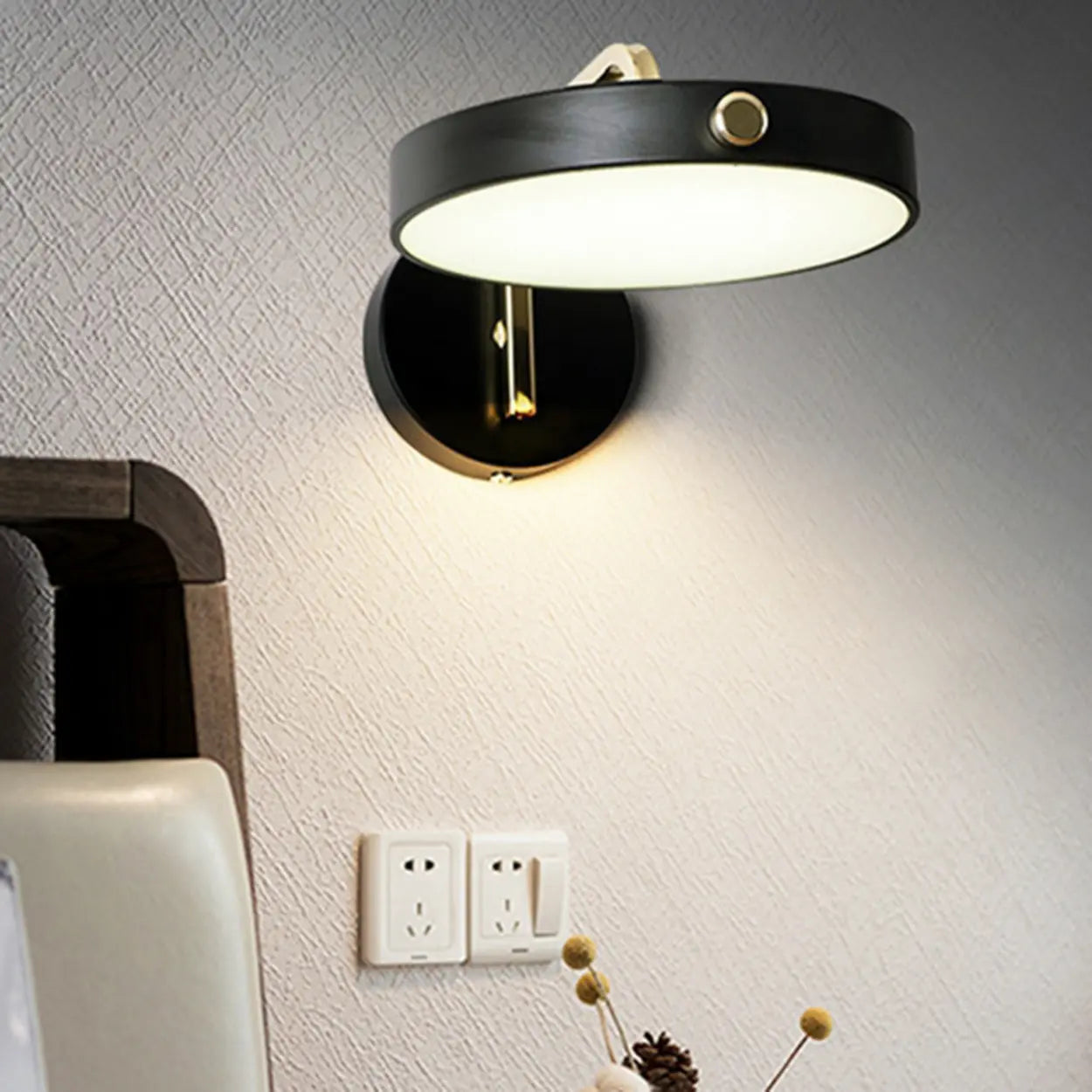 Modern rund LED-vägglampa – justerbar metalllampa