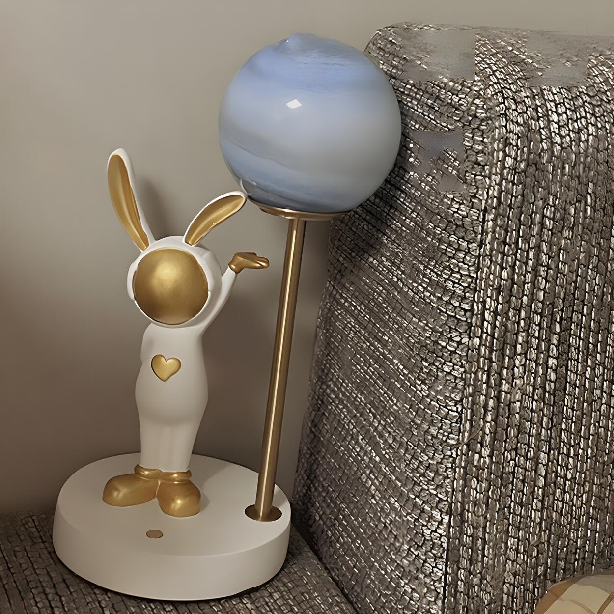 Nyckfull Bunny Globe-bordslampa med glasskärm och metallfot