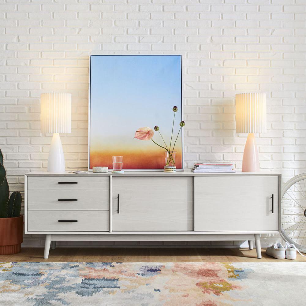 Modern neutral bordslampa - Accentlampa med veckad skärm för sovrumsinredning