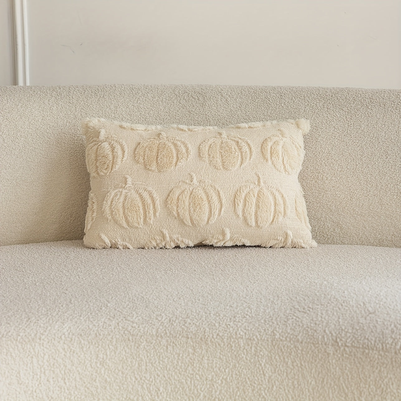 Plyschigt pumpaörngott – Mjukt fuskpäls-kuddfodral för mysig höst- och höstinredning