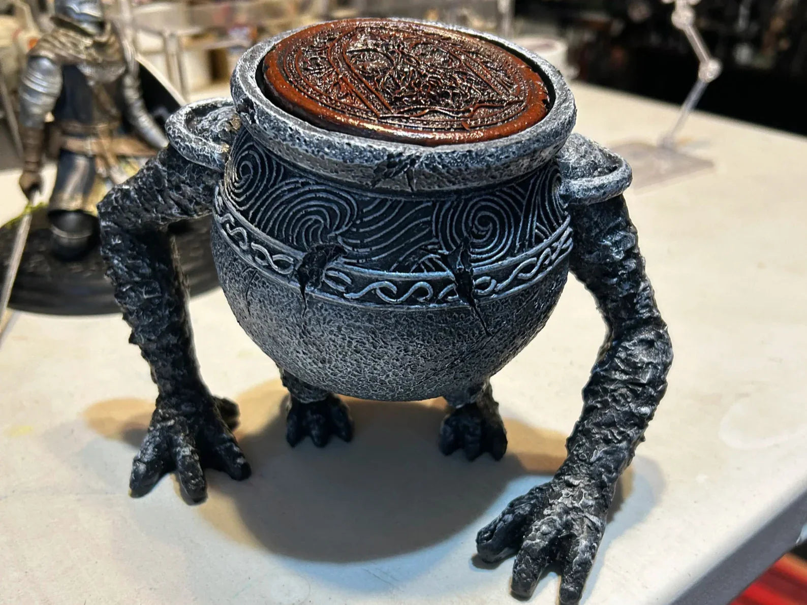 Alexander - Iron Fist Pot