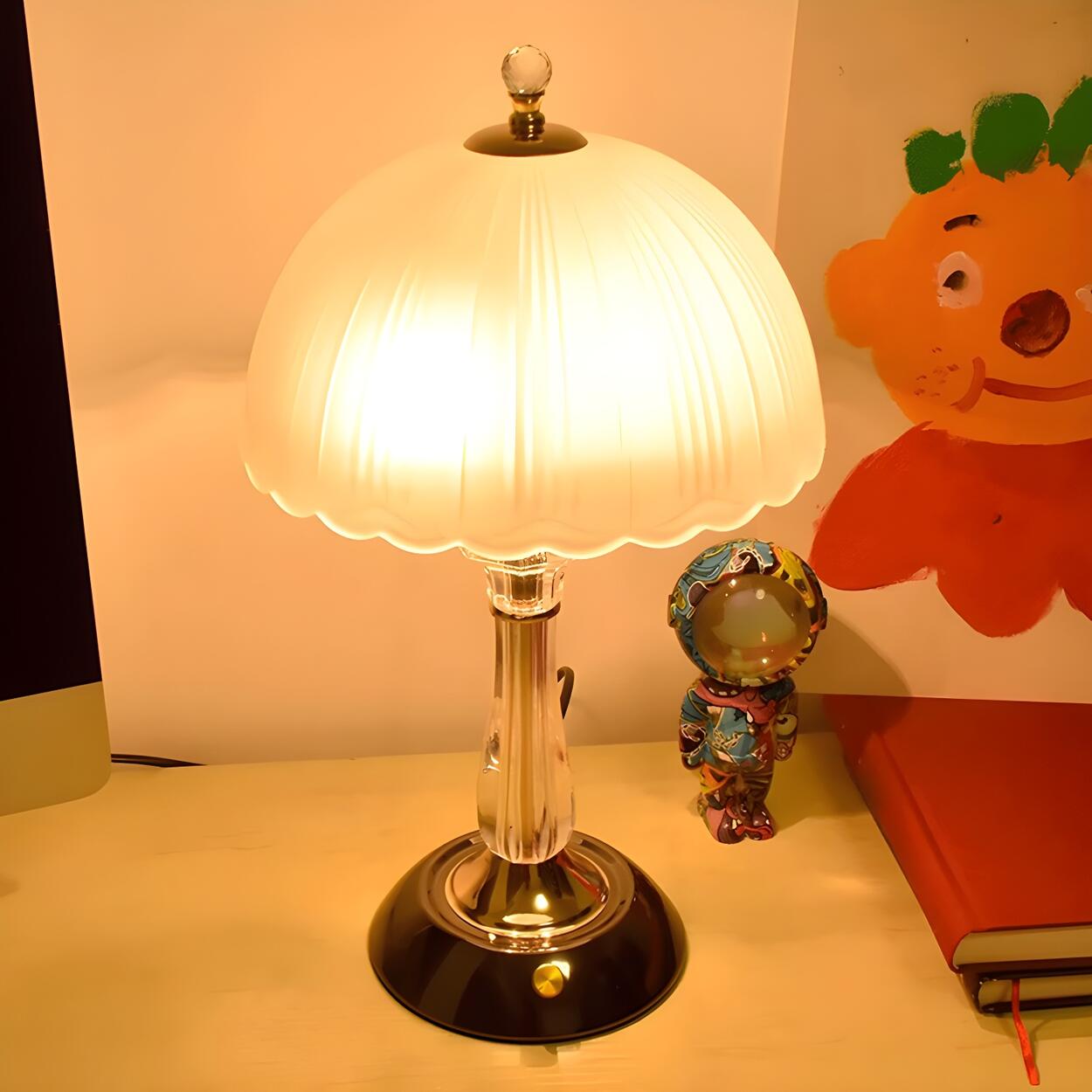 Vintage-stil frostad kupolbordslampa med kristall accentljus