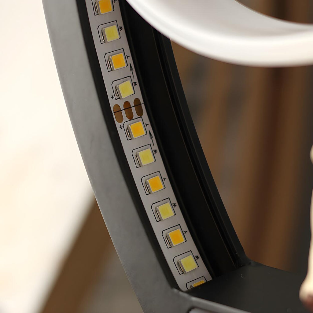 Oval LED-bordslampa med blommönster – Dekorativ accentbelysning för hemmet