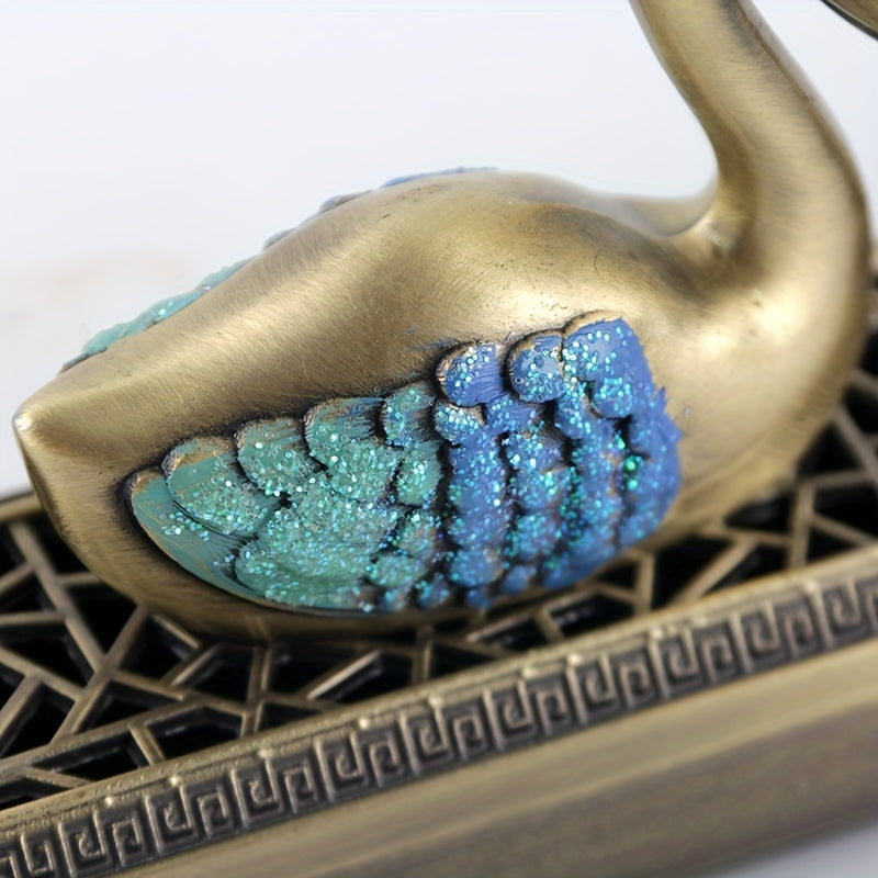 Elegant rökelsehållare i metall med svan – Dubbelfunktionell heminredning och aromaterapiaccent