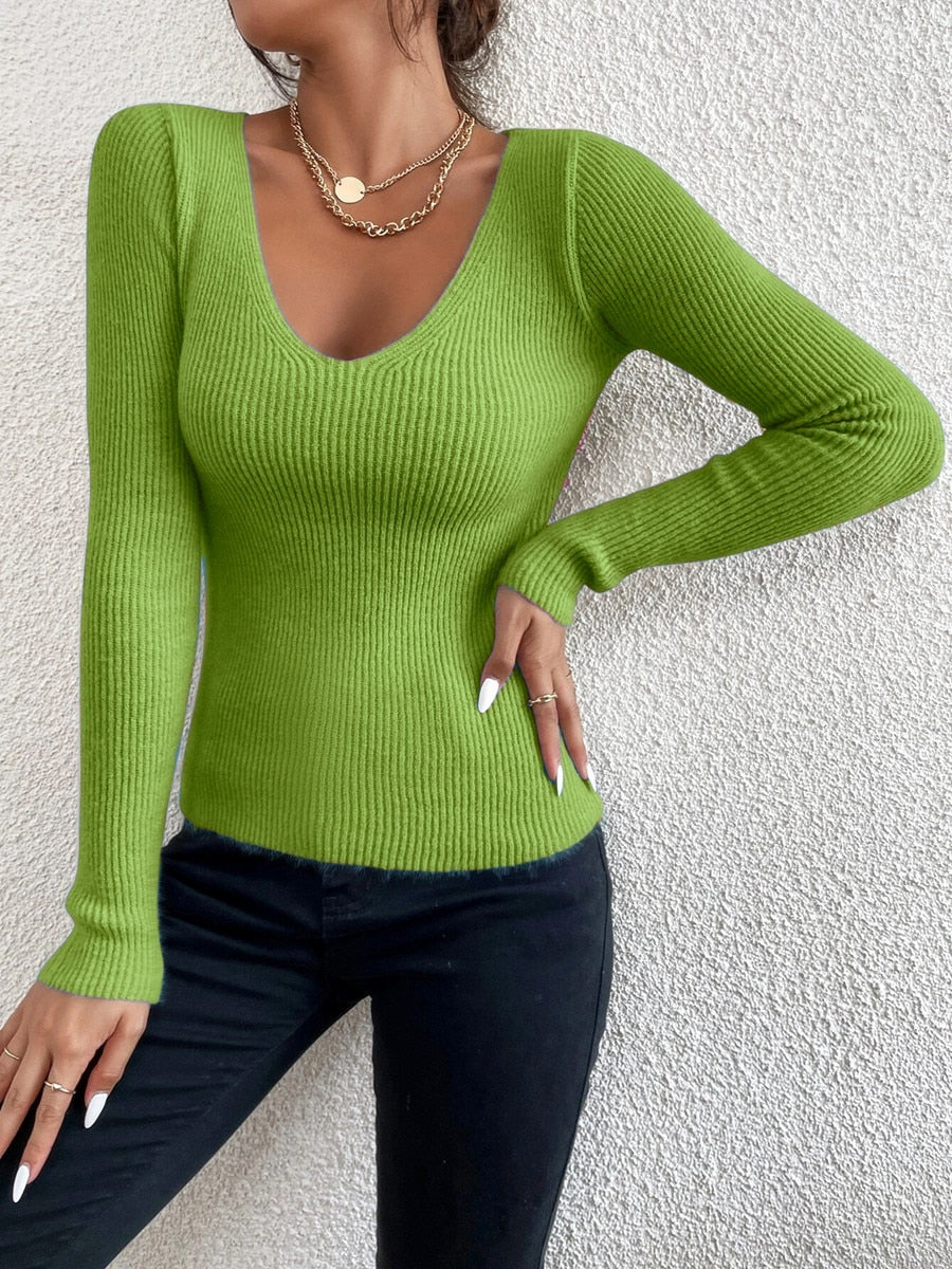 Ravelle | Ribbad V-ringad slim-fit pullover-tröja - Elegant långärmad stickad topp